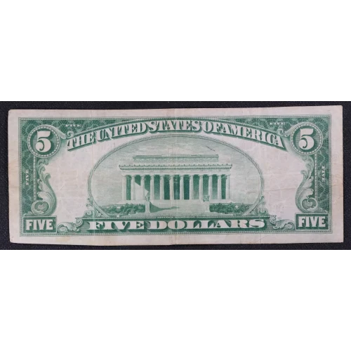 $5 1929 Small brown seal Small National Bank Notes 1800-1 (2)